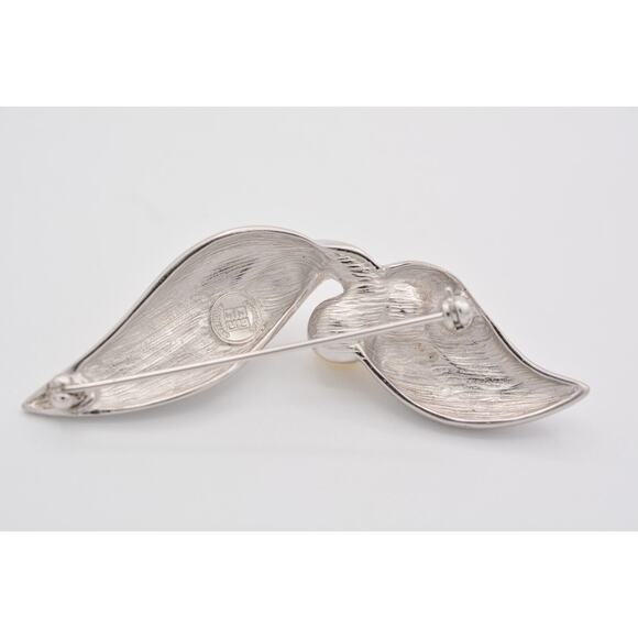 Givenchy Vintage Leaf Pin Brooch Brushed Silver Pearl Chunky Signed 1980s Bin1 - Picture 11 of 12
